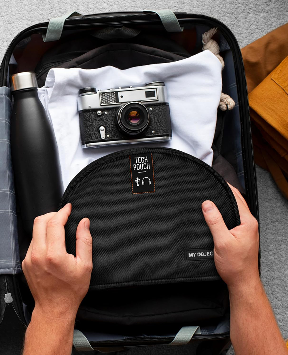 Tech Pouch : The All-in-One Waterproof Travel Organizer - Black
